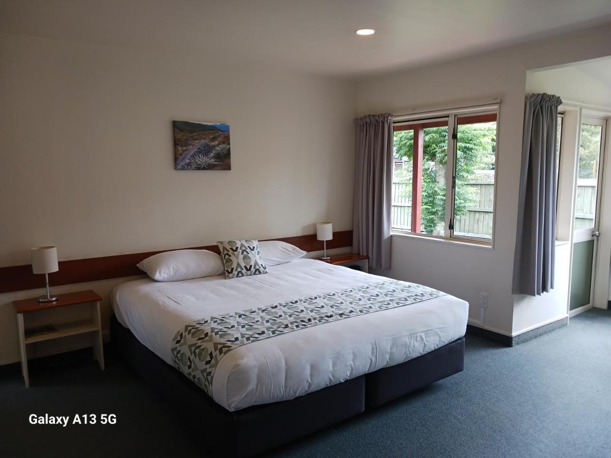 Anatoki Lodge Motel Takaka Exterior foto
